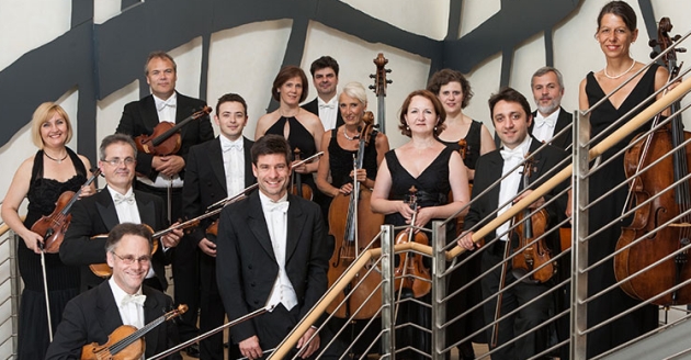 Südwestdeutsches Kammerorchester Pforzheim mit Timo Handschuh (Photo: Markus Bechtle)